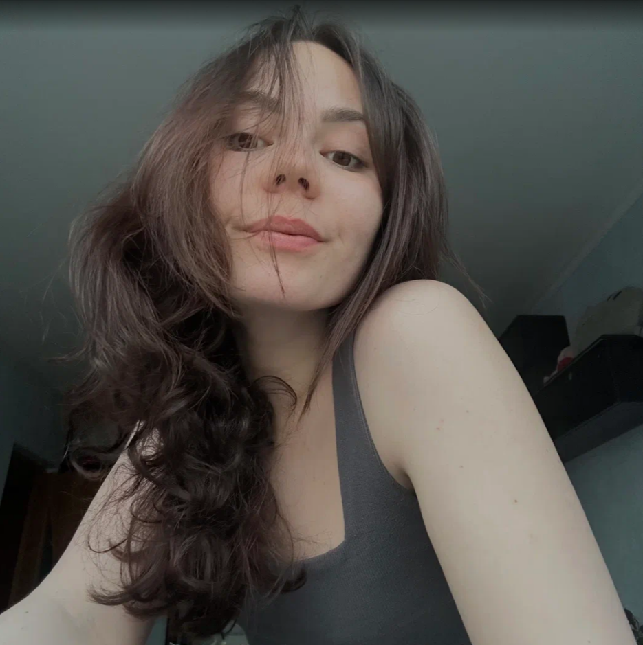 Карина Домуллажонова
